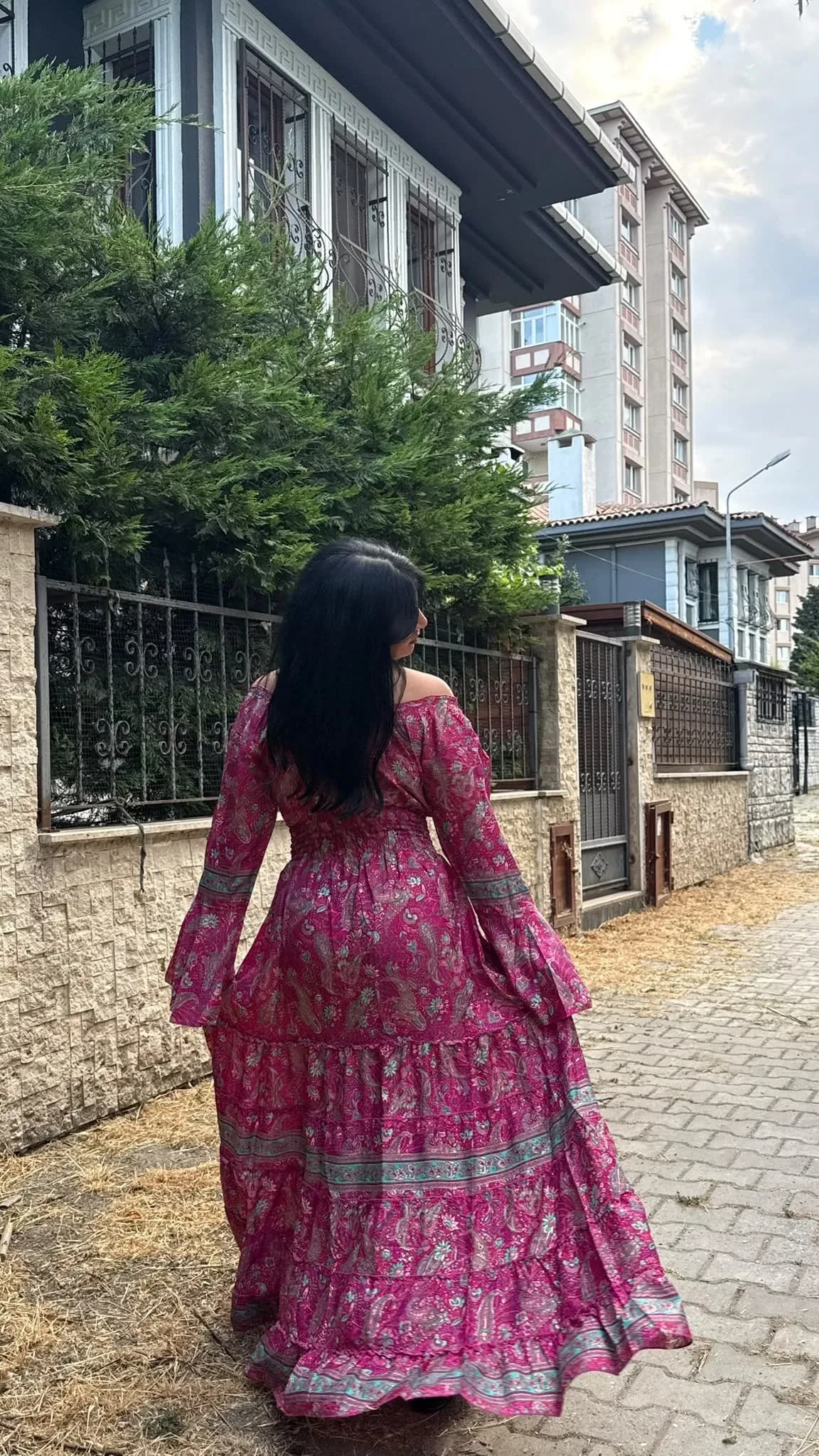 Madonna Yaka Pembeli - 3