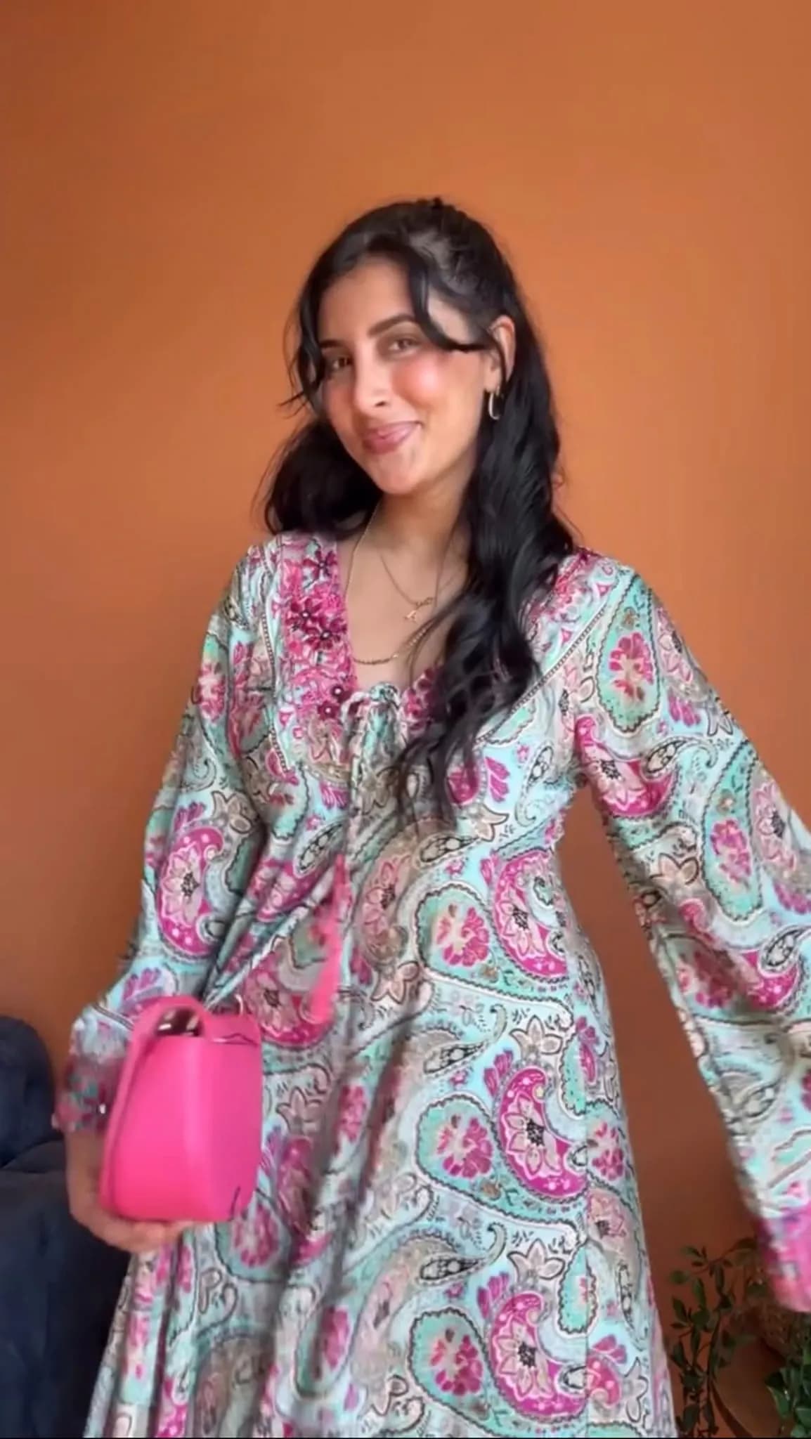 Uzun Kol İşlemeli Pembe Çiçek Max Elbise - 1